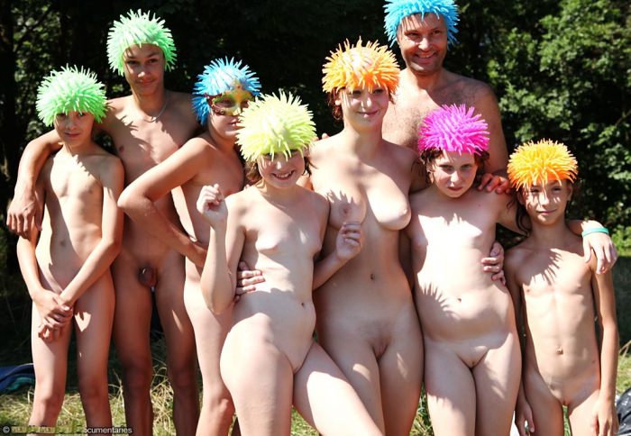 Familien picknick Nudisten auf Natur video [FKK Archiv]