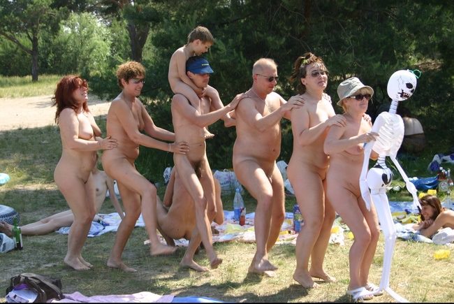 Naturists Foto - Kiew in natürlicher Freiheit [FKK Archiv]